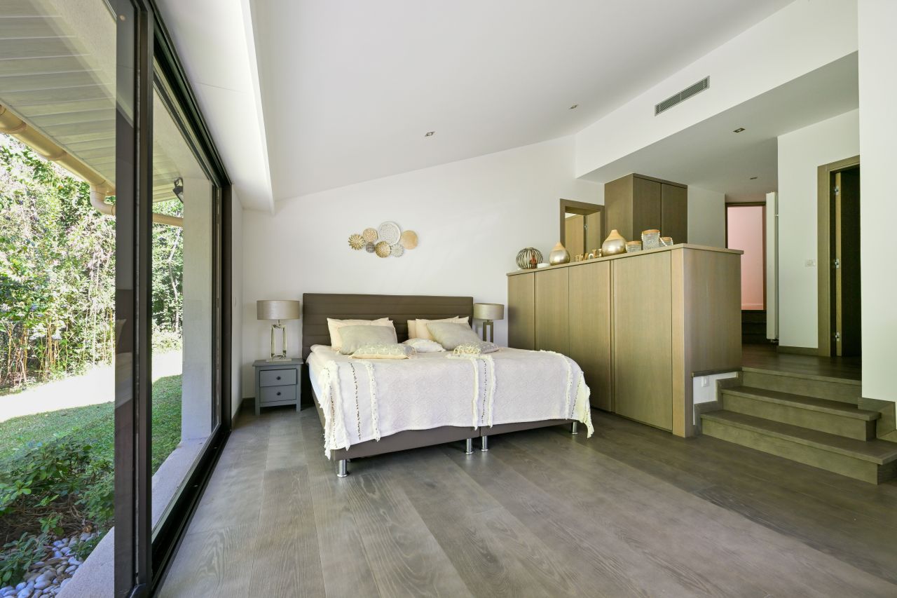 Villa à Mougins, France, 520 m² - image 15