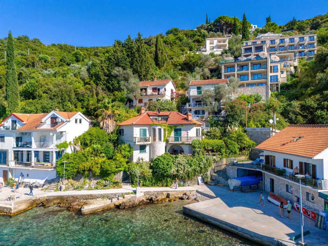 Villa in Rose, Montenegro, 130 m² - picture 1