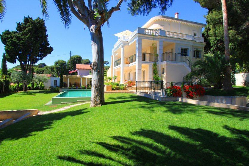 Villa in Cap d'Antibes, France, 230 m² - picture 1