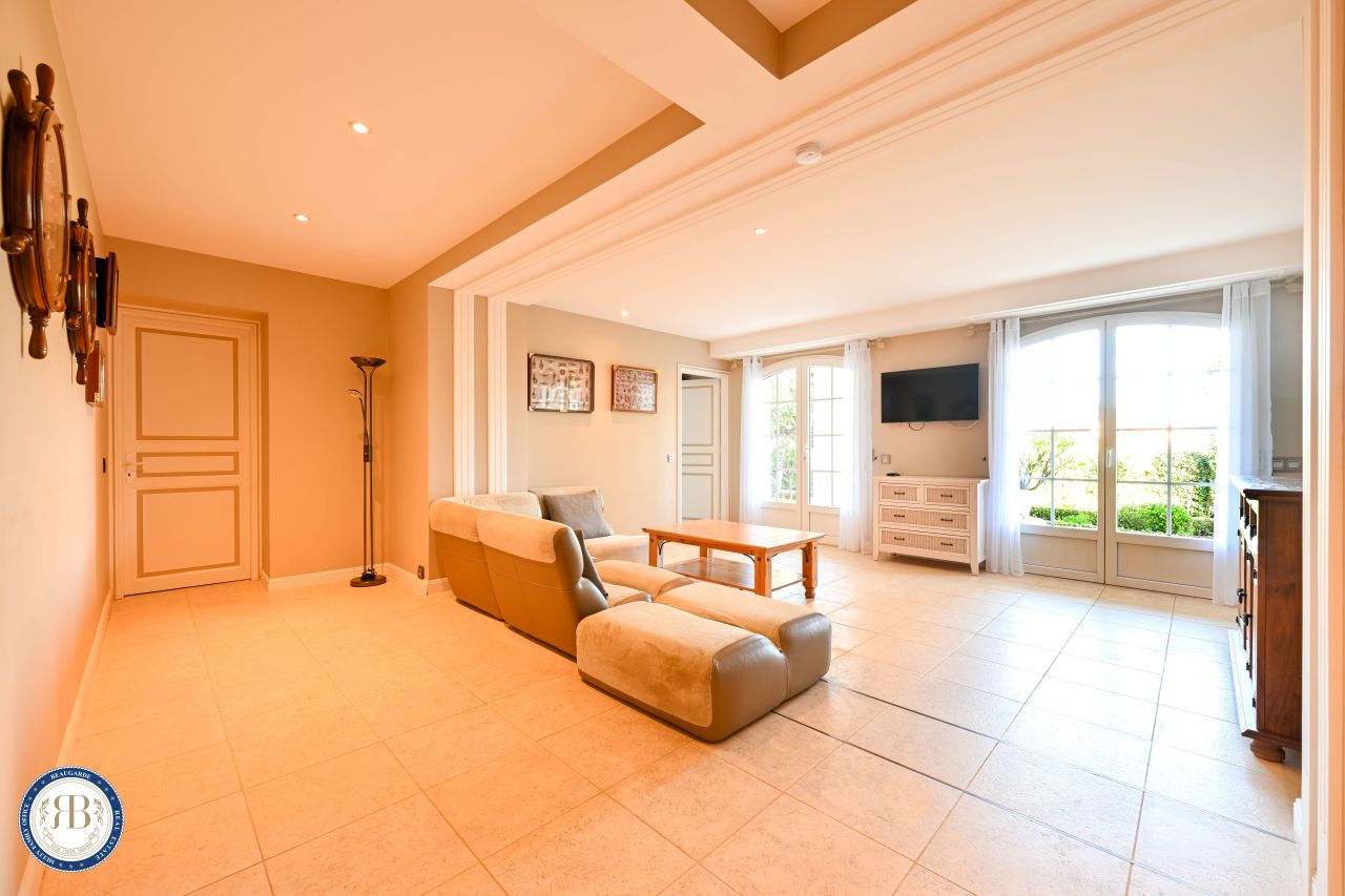 Villa a Cap d'Antibes, Francia, 230 m² - foto 8