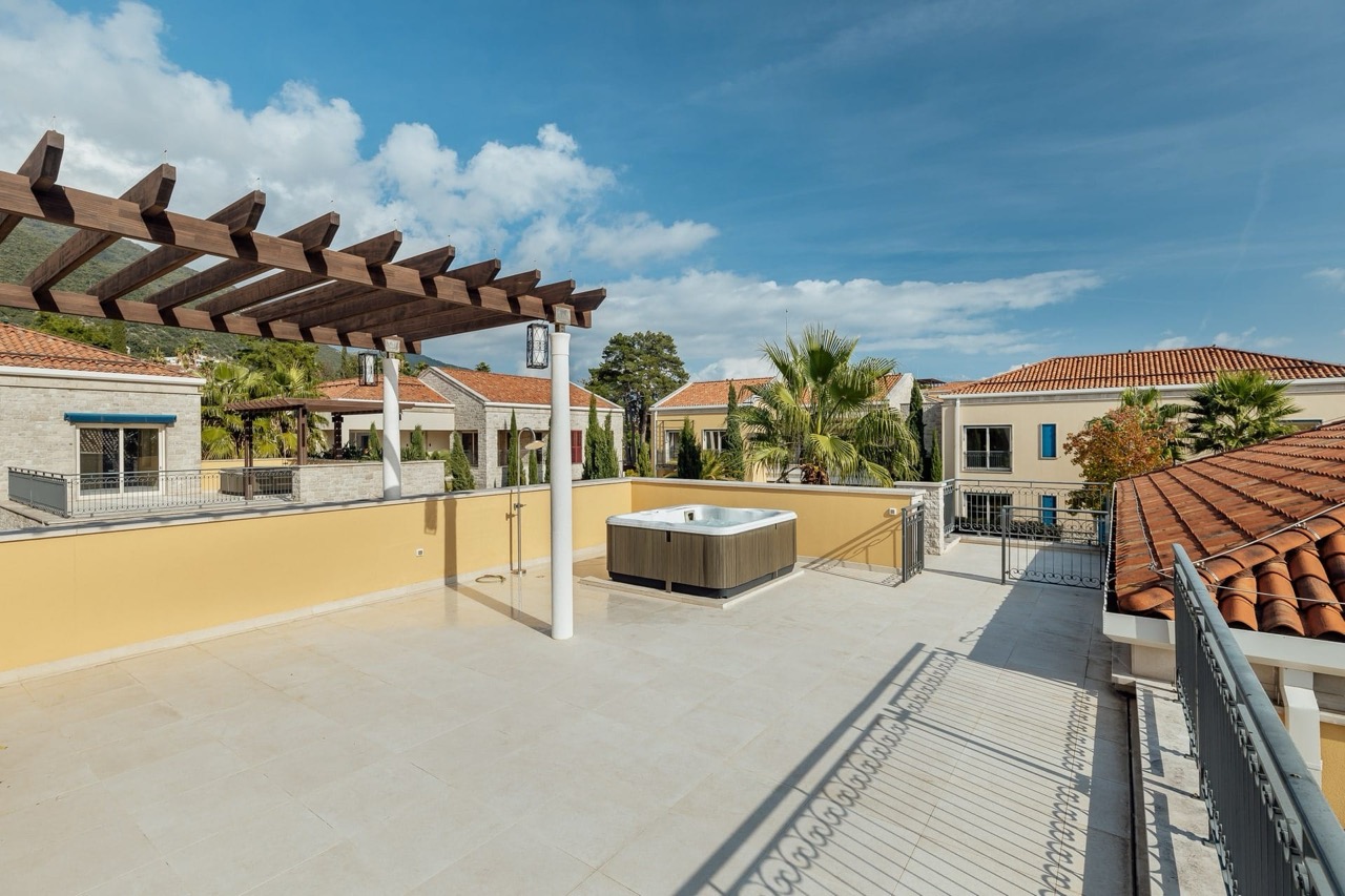 Villa à Herceg-Novi, Monténégro, 287 m² - image 5