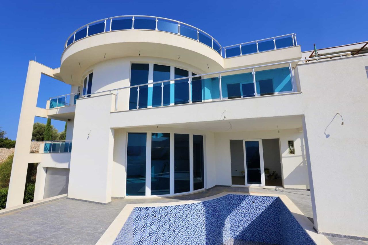 Villa in Bar, Montenegro, 341 m² - Foto 1
