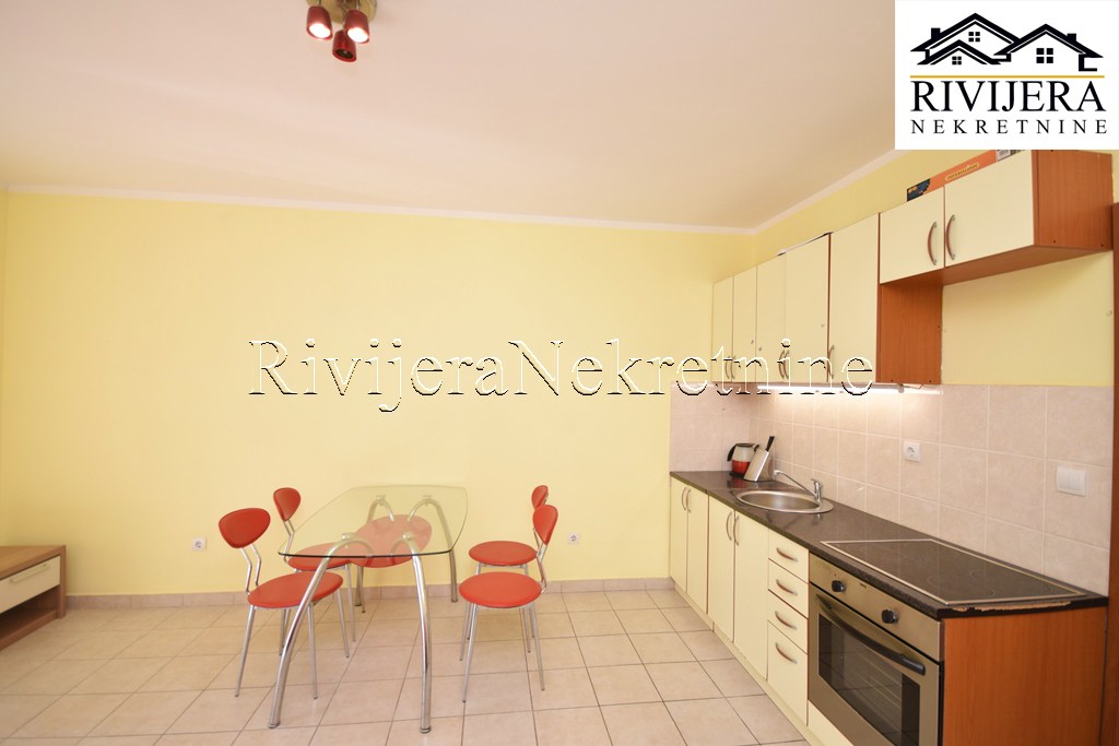 Piso en Herceg-Novi, Montenegro, 46 m² - imagen 2