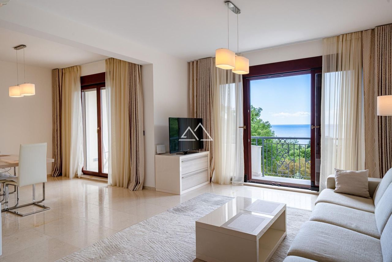 Apartment in Petrovac, Montenegro, 86 m² - Foto 2