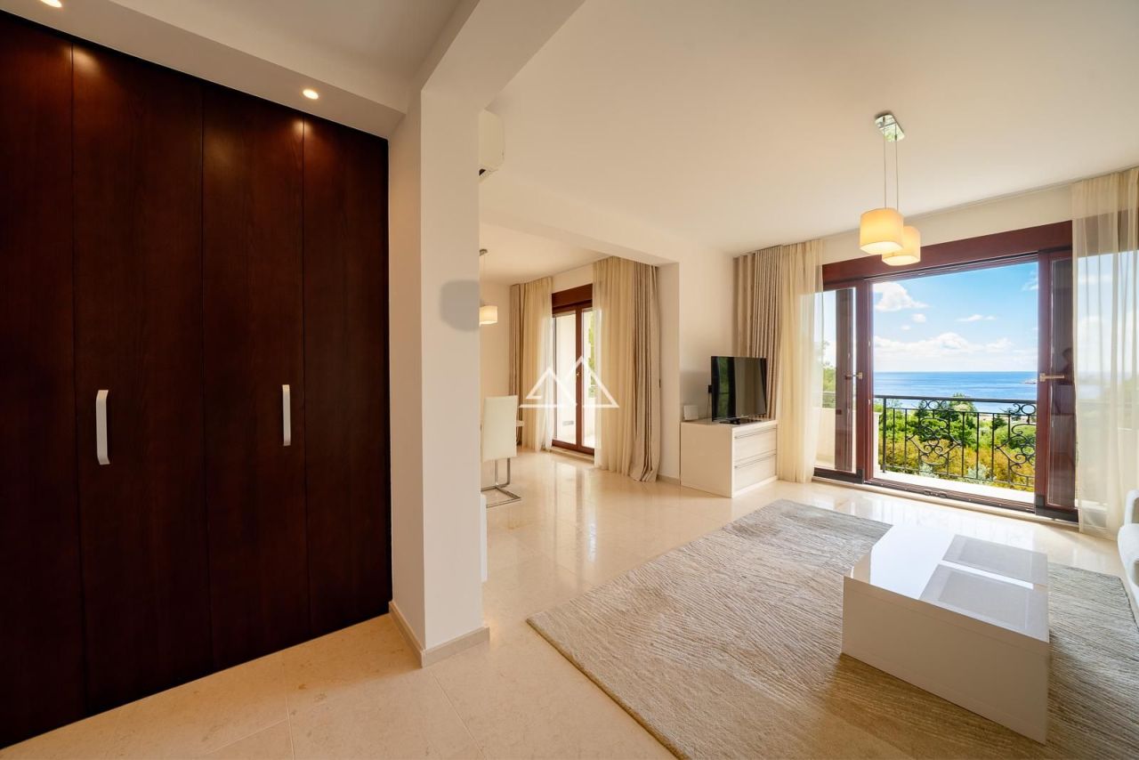 Apartment in Petrovac, Montenegro, 86 m² - Foto 11