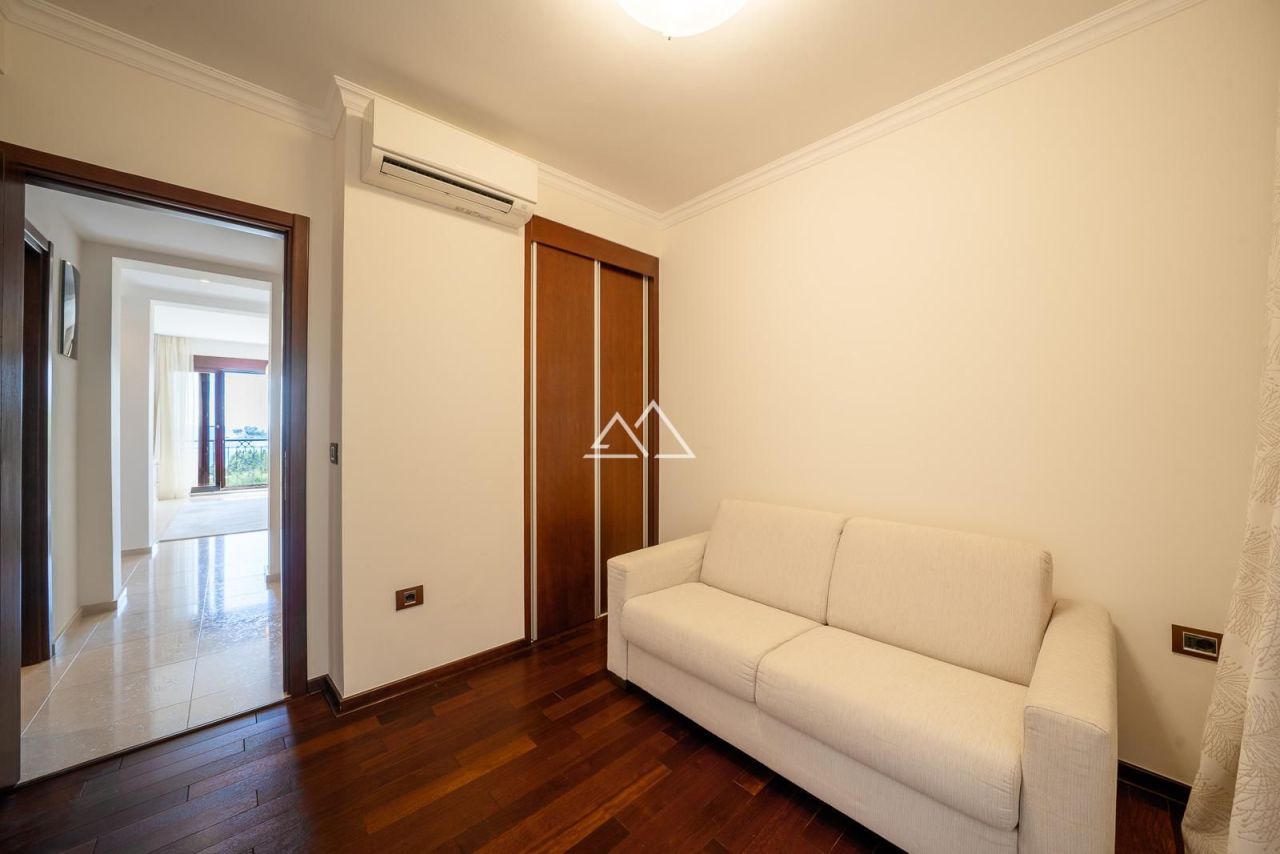 Apartment in Petrovac, Montenegro, 86 m² - Foto 13