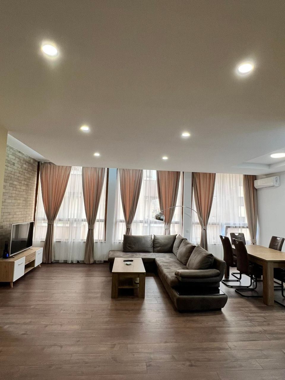 Apartamento en Budva, Montenegro, 97 m² - imagen 1