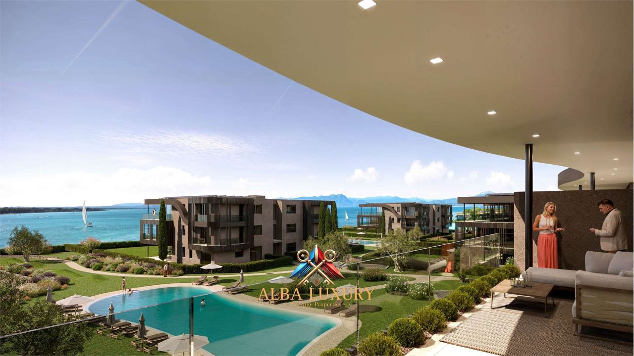Apartment in Peschiera del Garda, Italy, 97 m² - picture 1