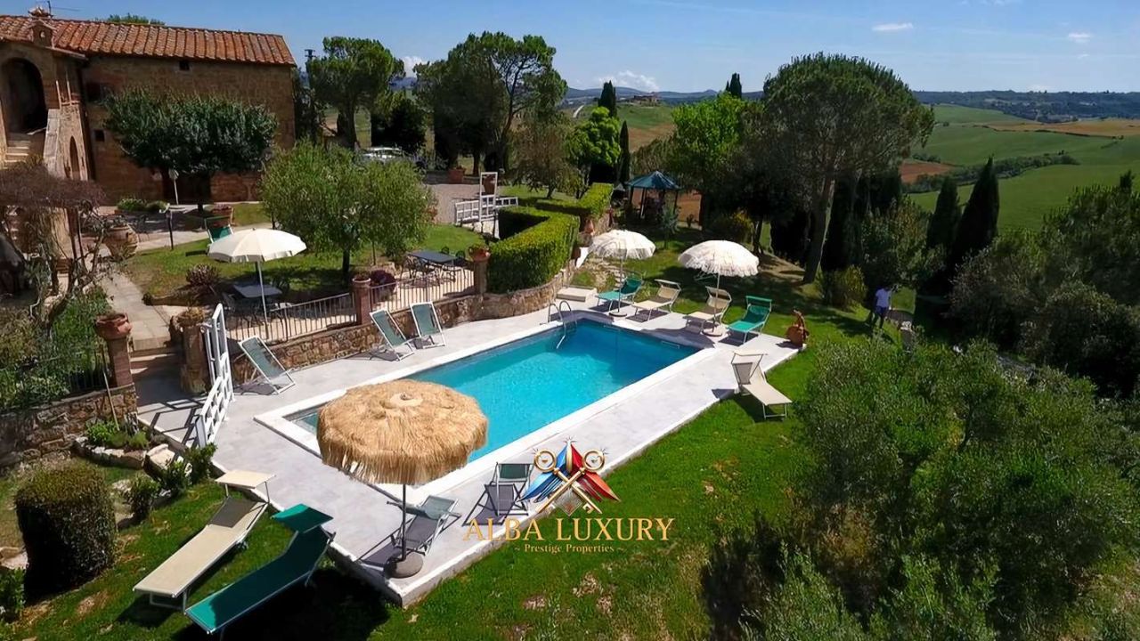 Villa Via della Pace, Italie, 600 m² - image 1