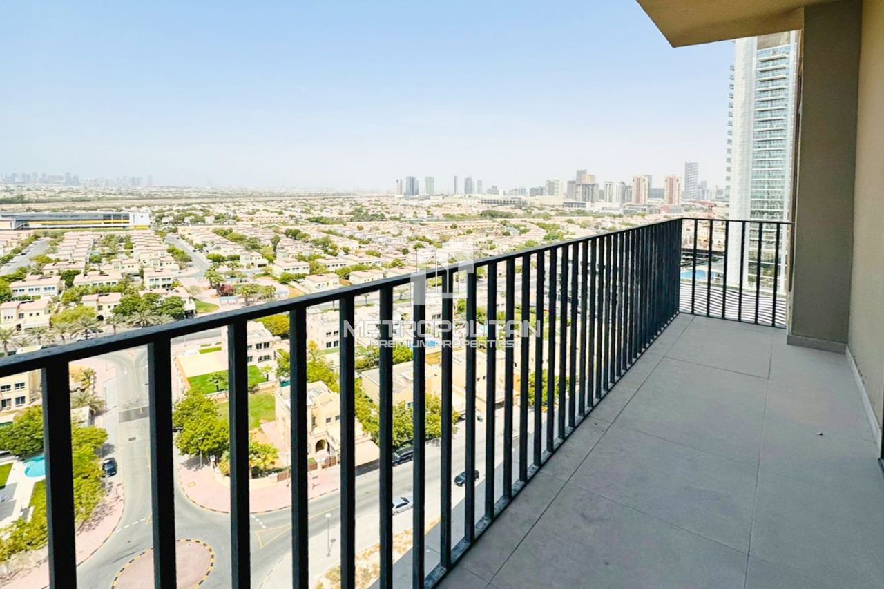 Apartment in Dubai, UAE, 34 m² - picture 1