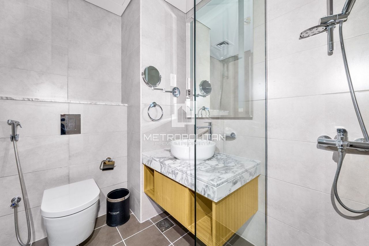 Apartment in Dubai, UAE, 63 m² - picture 8