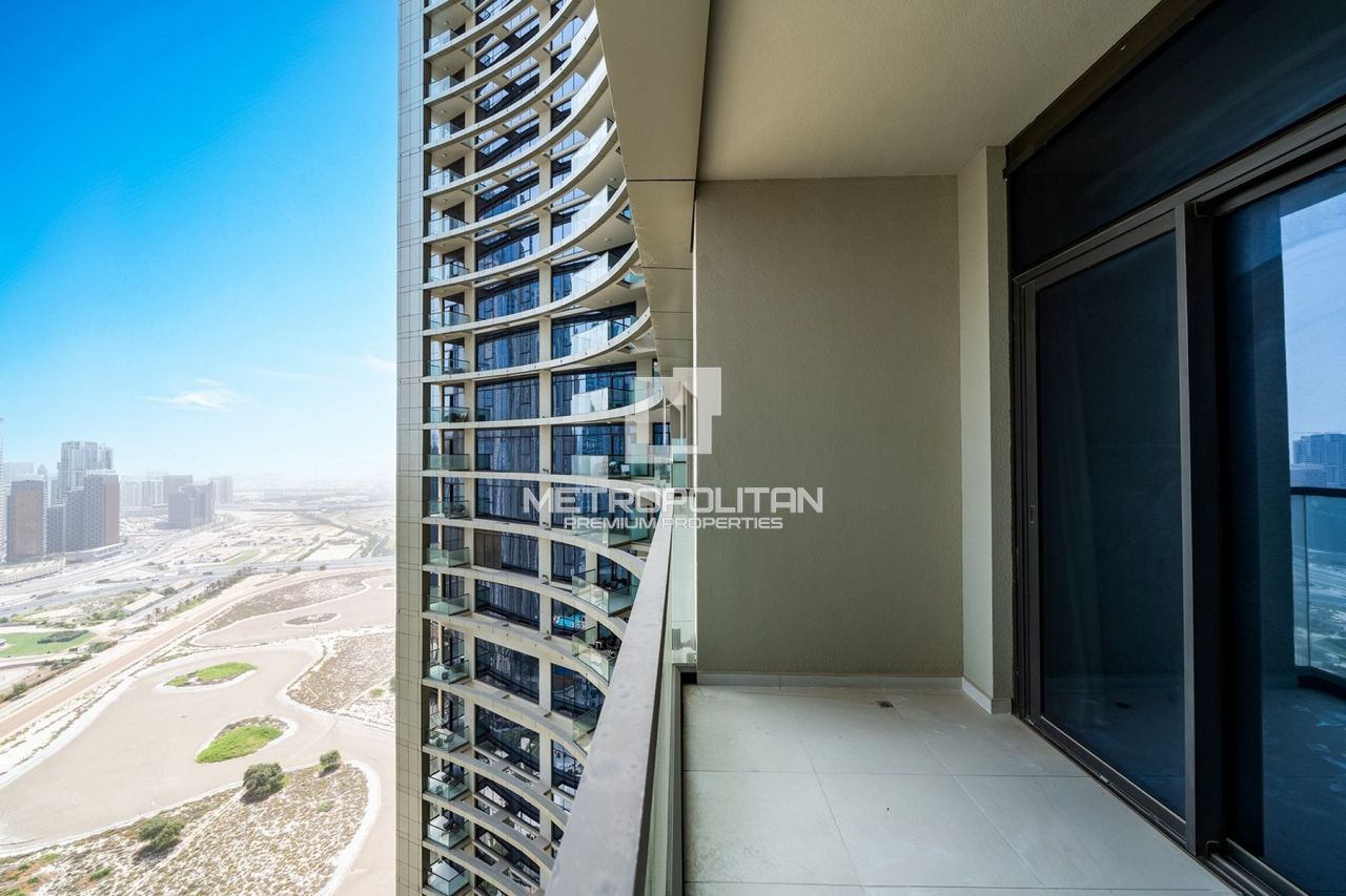 Apartment in Dubai, UAE, 63 m² - picture 10