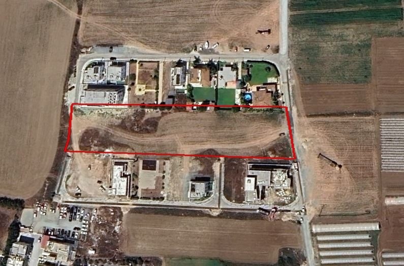 Land in Larnaca, Cyprus, 6 782 m² - picture 1
