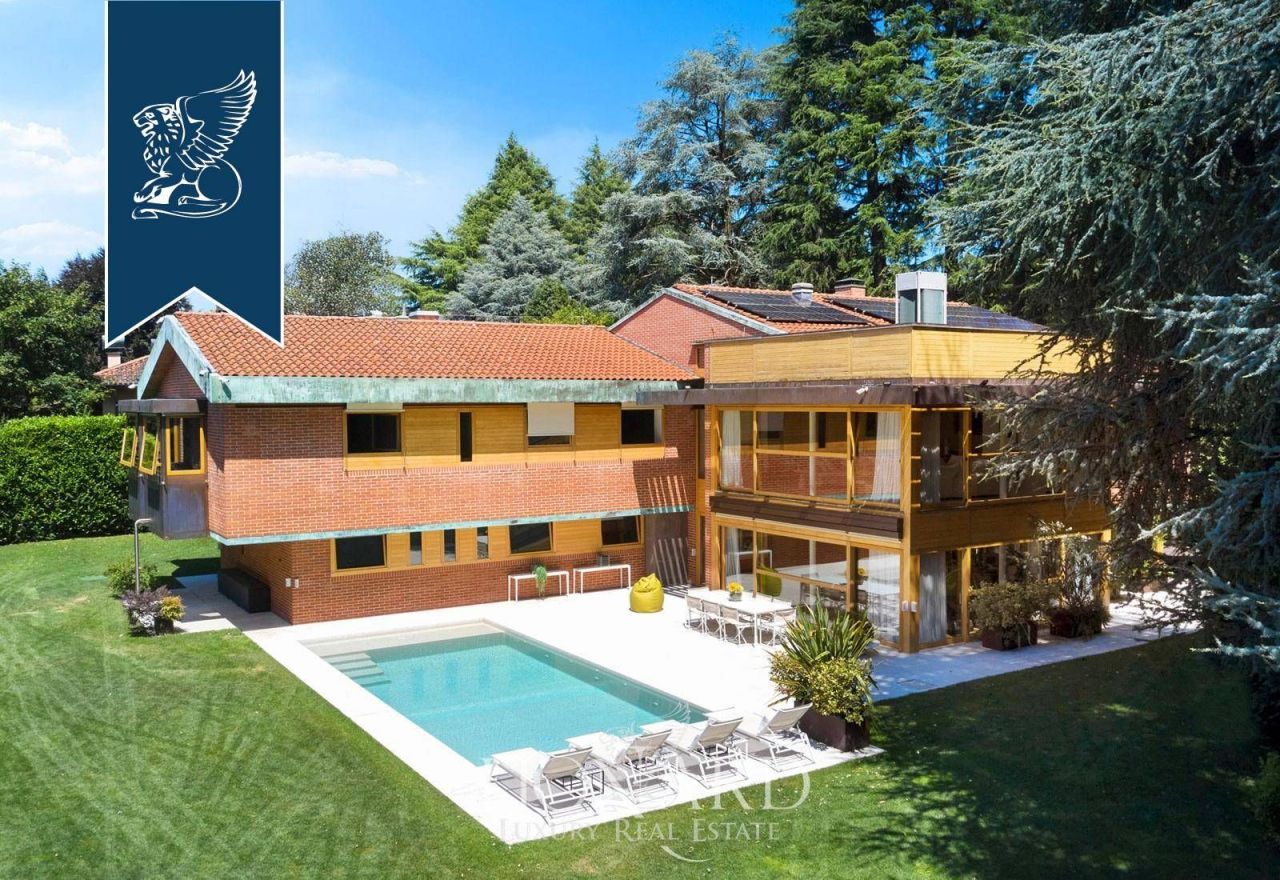 Villa en Carimate, Italia, 700 m² - imagen 2