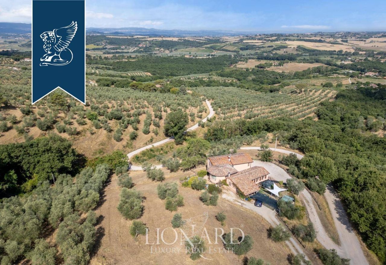 Villa in Paciano, Italy, 2 620 m² - picture 4