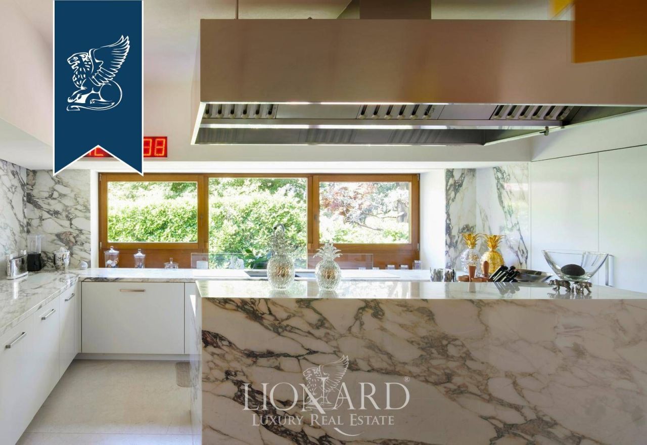 Villa en Carimate, Italia, 700 m² - imagen 17