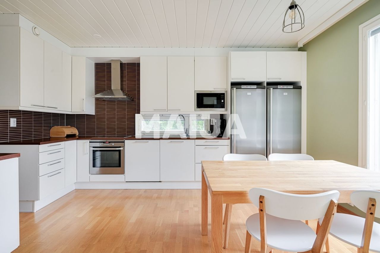 Casa en Vantaa, Finlandia, 124 m² - imagen 1