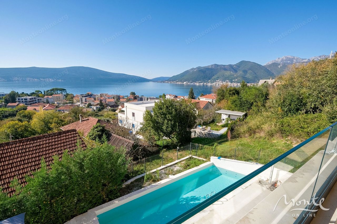 Apartment in Tivat, Montenegro, 100 m² - Foto 1
