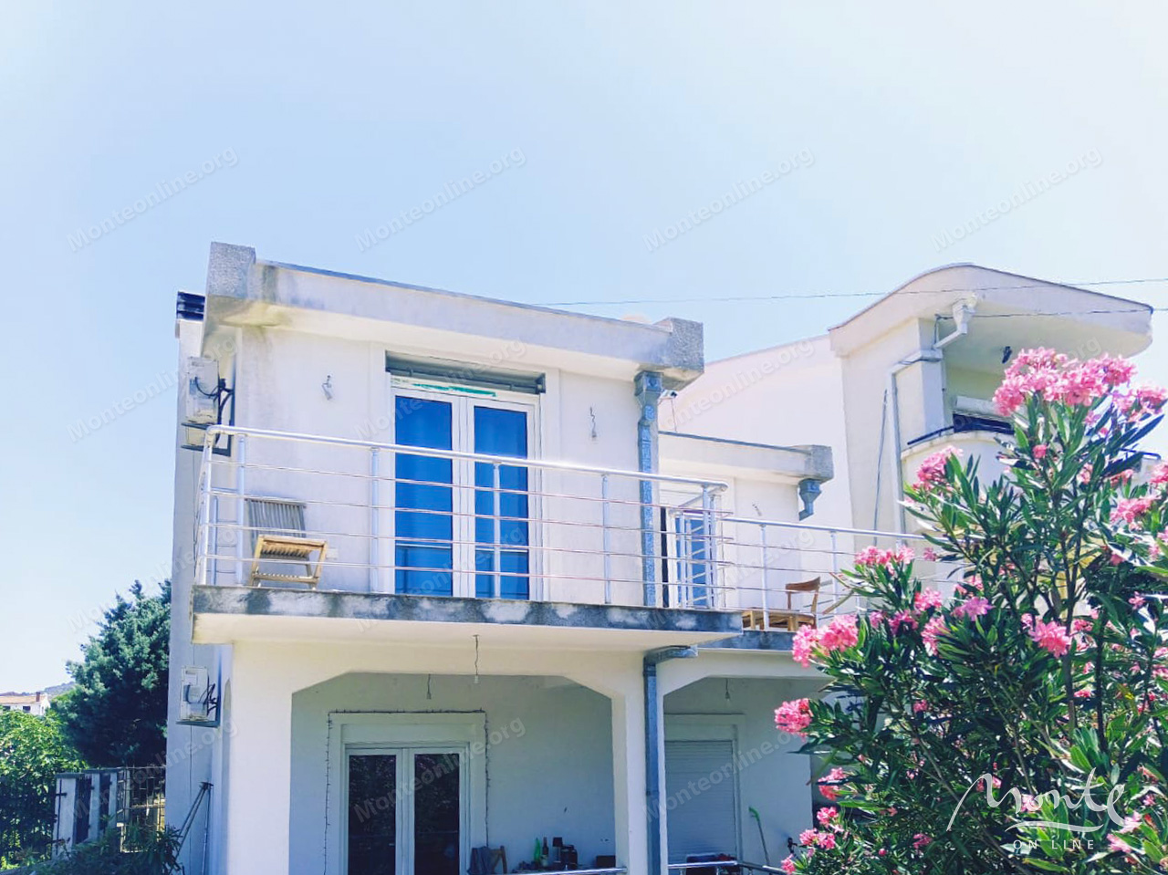Villa à Dobra Voda, Monténégro, 140 m² - image 1