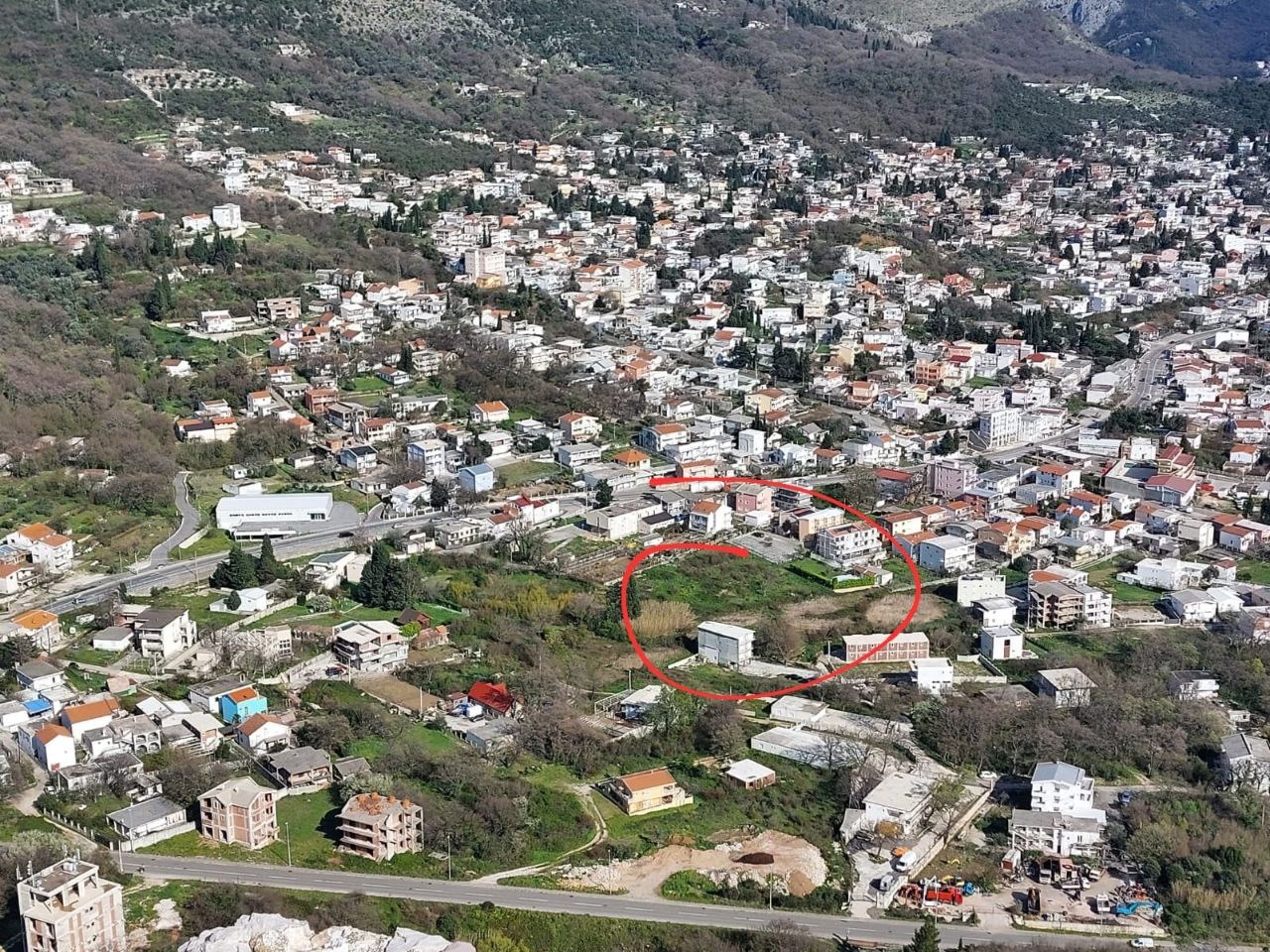 Terreno en el Bar, Montenegro, 830 m² - imagen 1