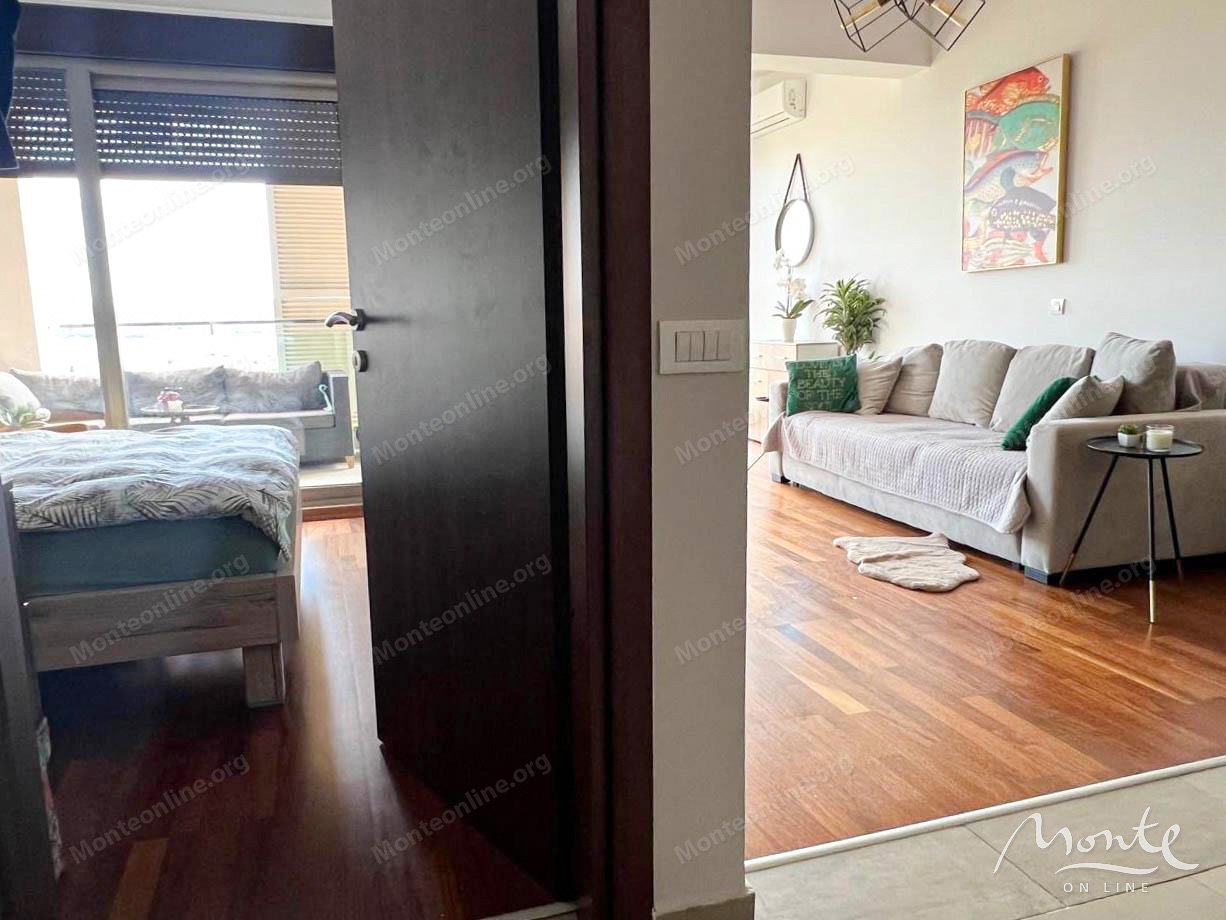 Appartement à Tivat, Monténégro, 56 m² - image 2