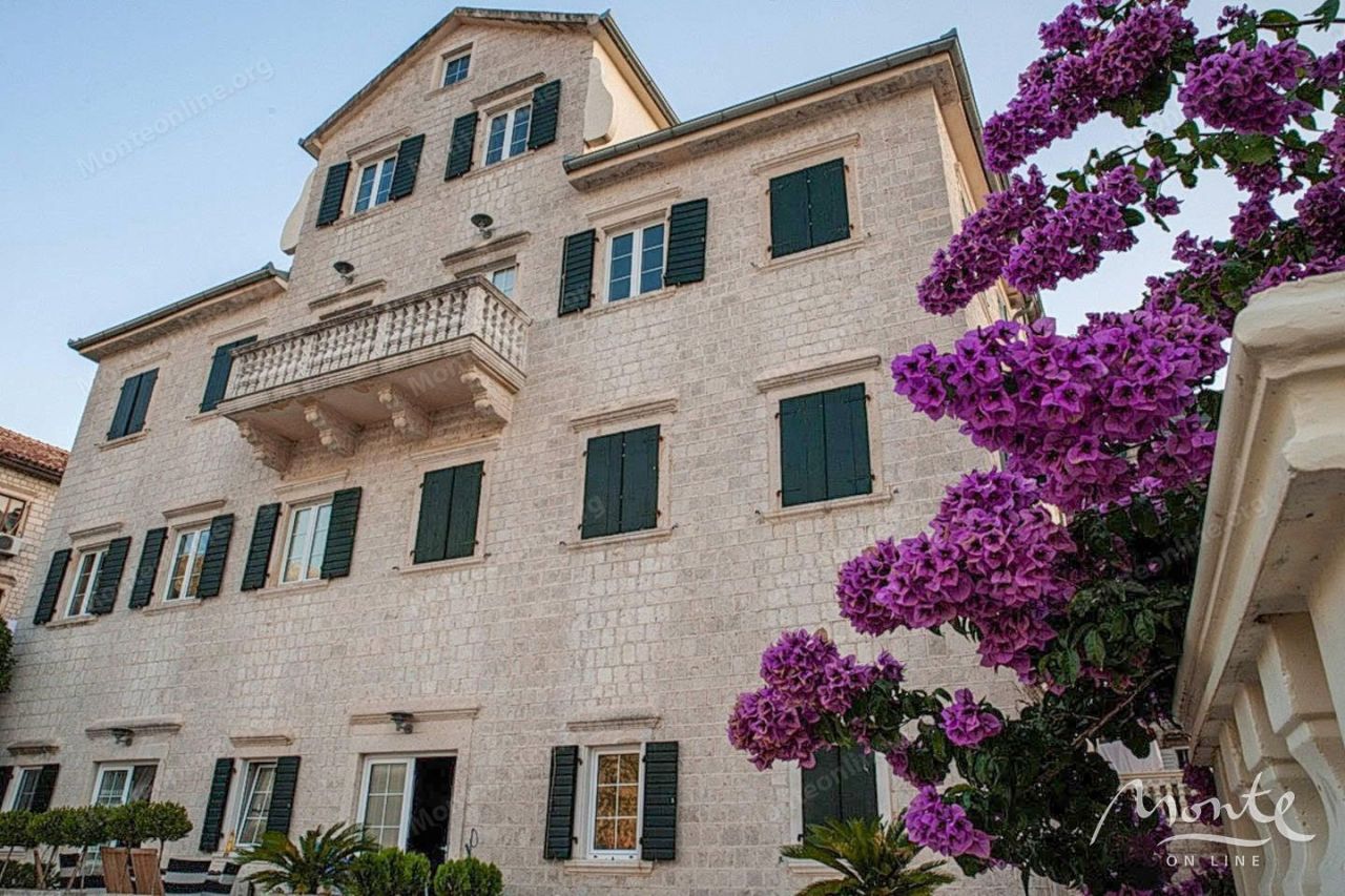 Apartment in Prcanj, Montenegro, 54 m² - picture 2