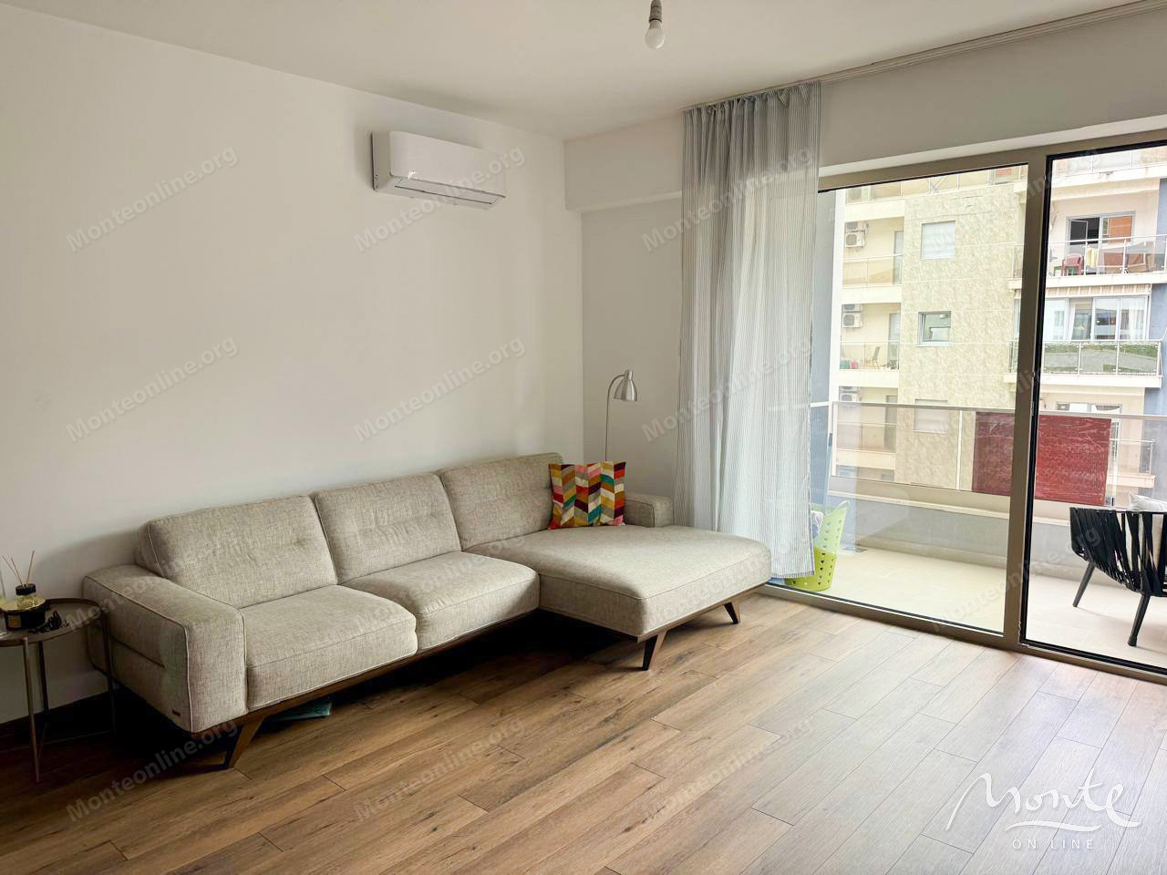Apartamento en Budva, Montenegro, 82 m² - imagen 2