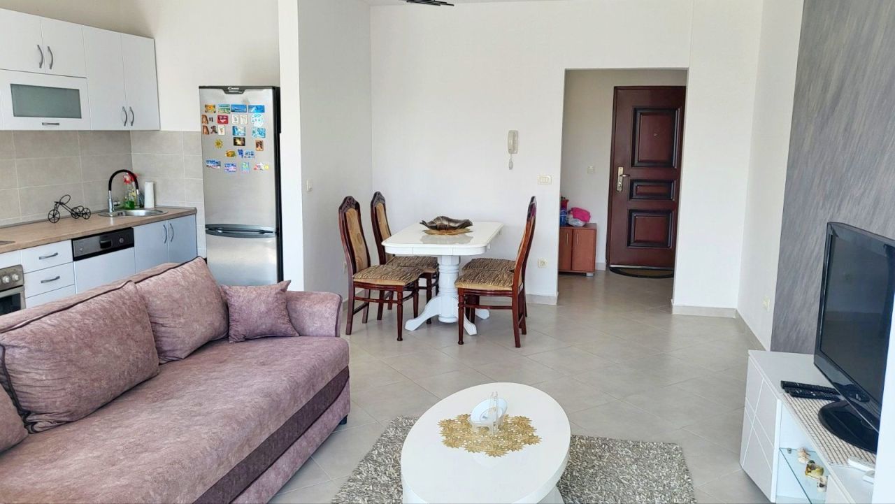 Apartment in Tivat, Montenegro, 63 m² - picture 2