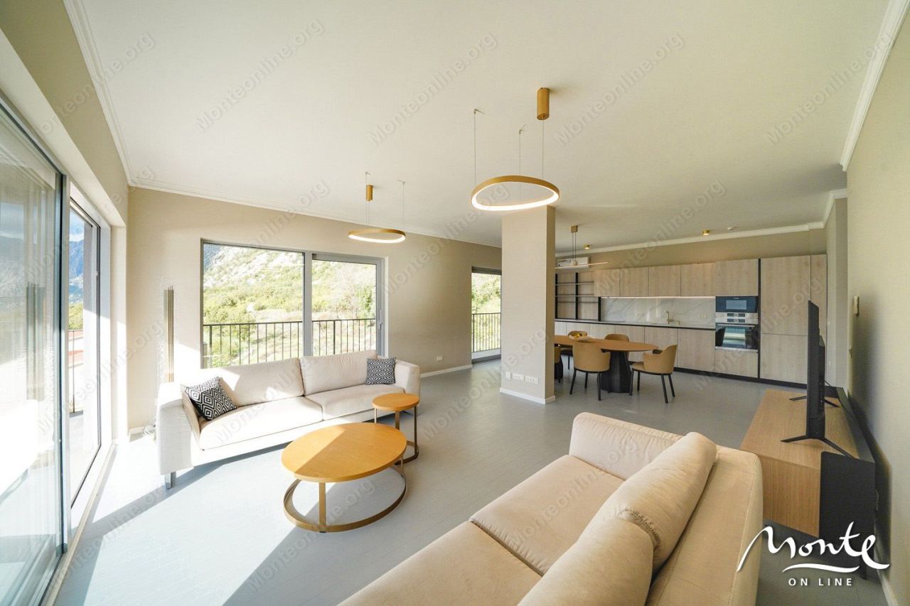 Apartment in Dobrota, Montenegro, 158 m² - picture 2