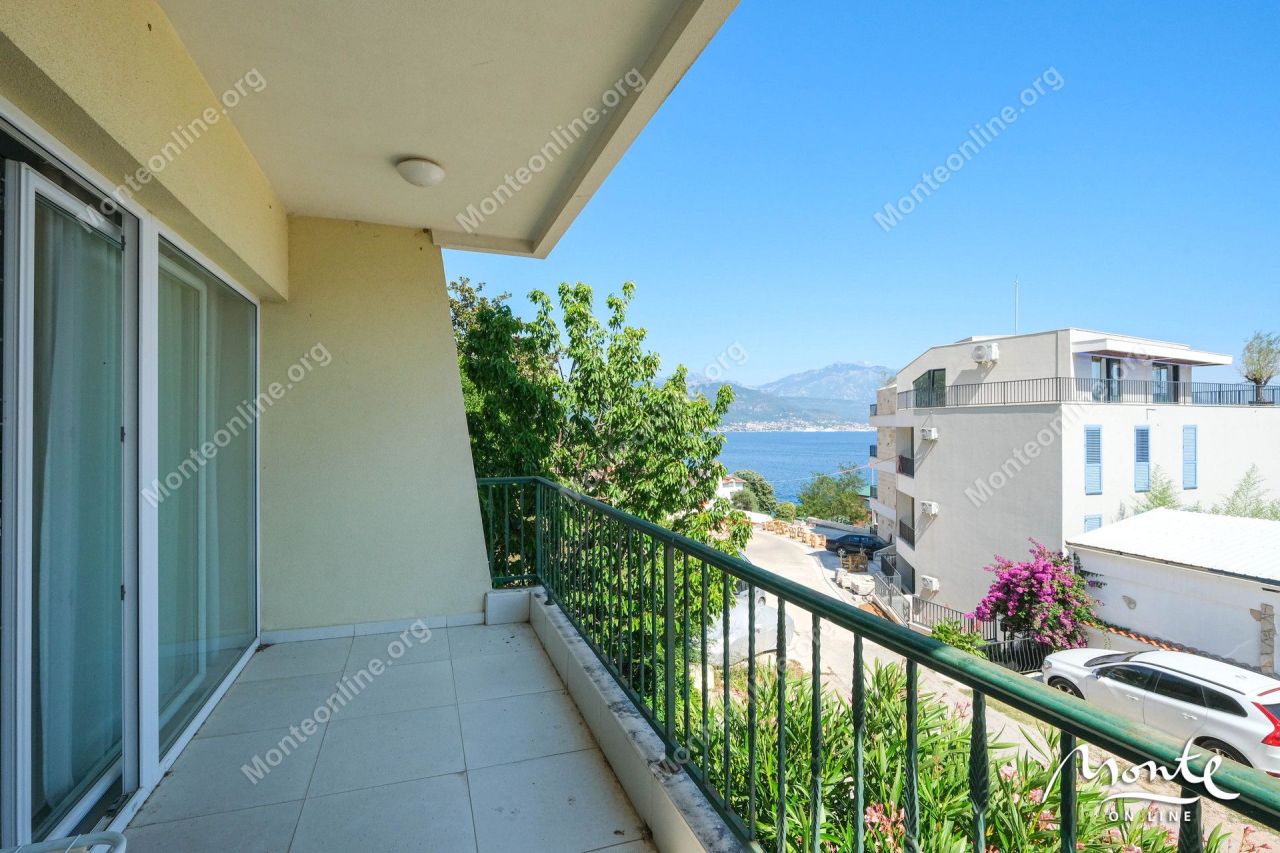 Apartamento en Bijela, Montenegro, 72 m² - imagen 2