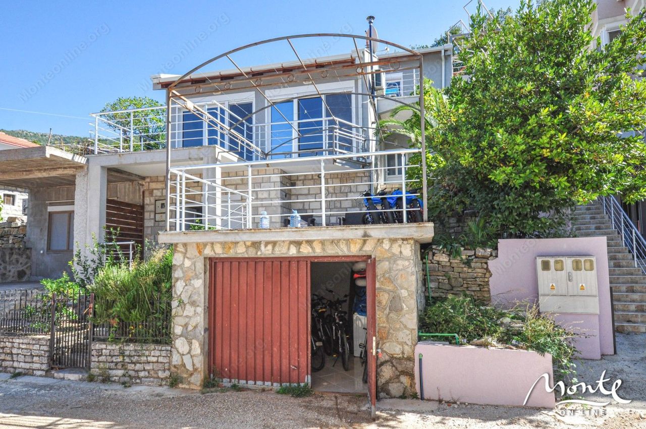 Villa in Lepetane, Montenegro, 110 m² - Foto 2