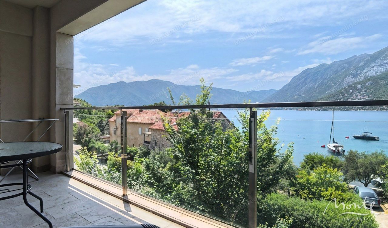 Apartment in Risan, Montenegro, 46 m² - Foto 2