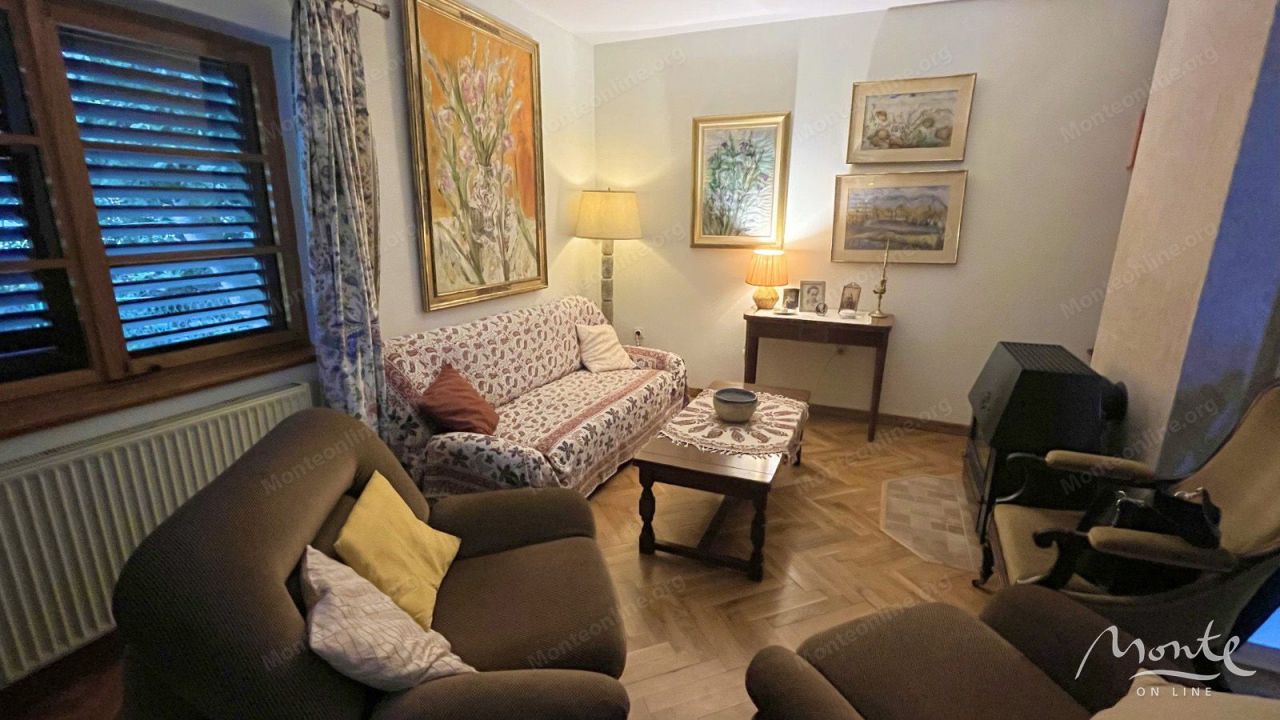 Villa in Kamenari, Montenegro, 205 m² - picture 3