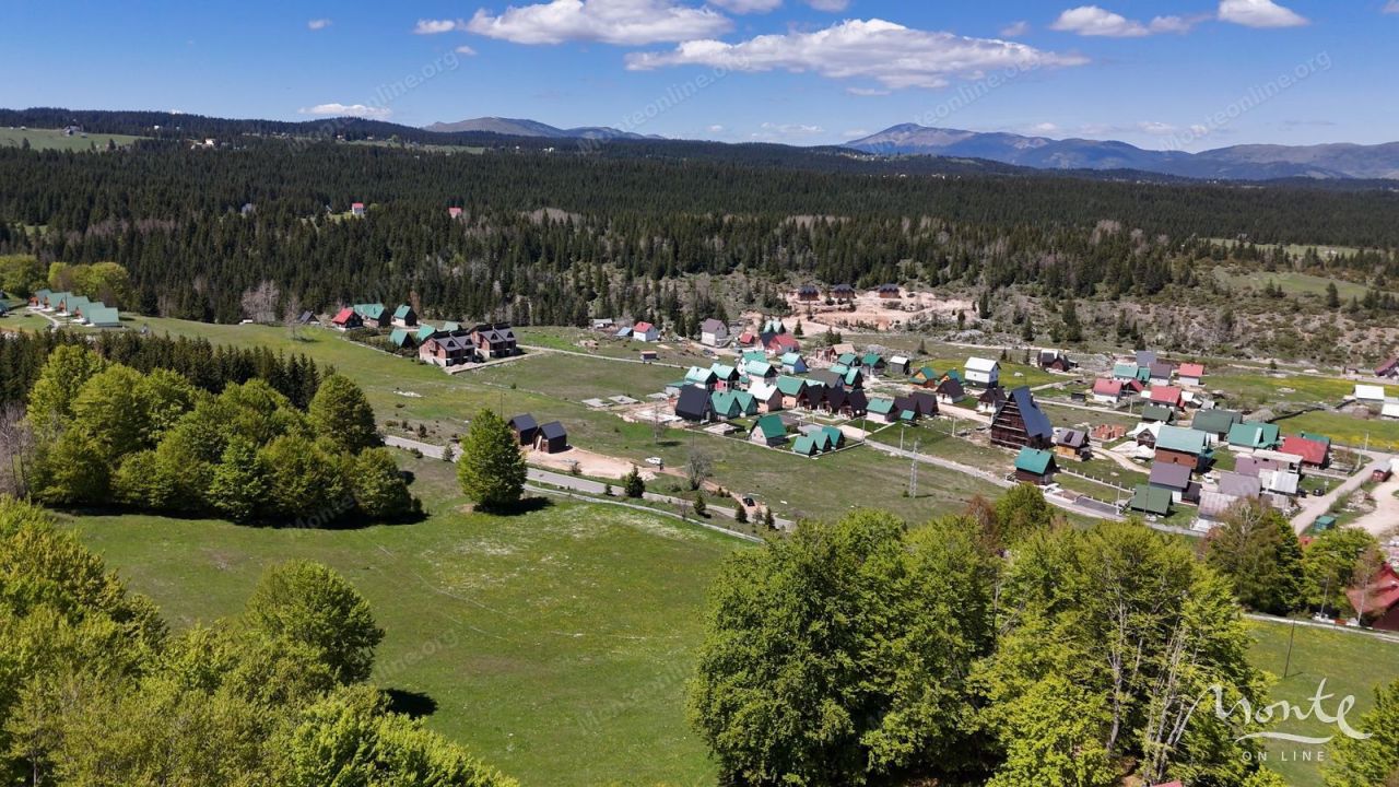 Land in Zabljak, Montenegro, 583 m² - picture 3