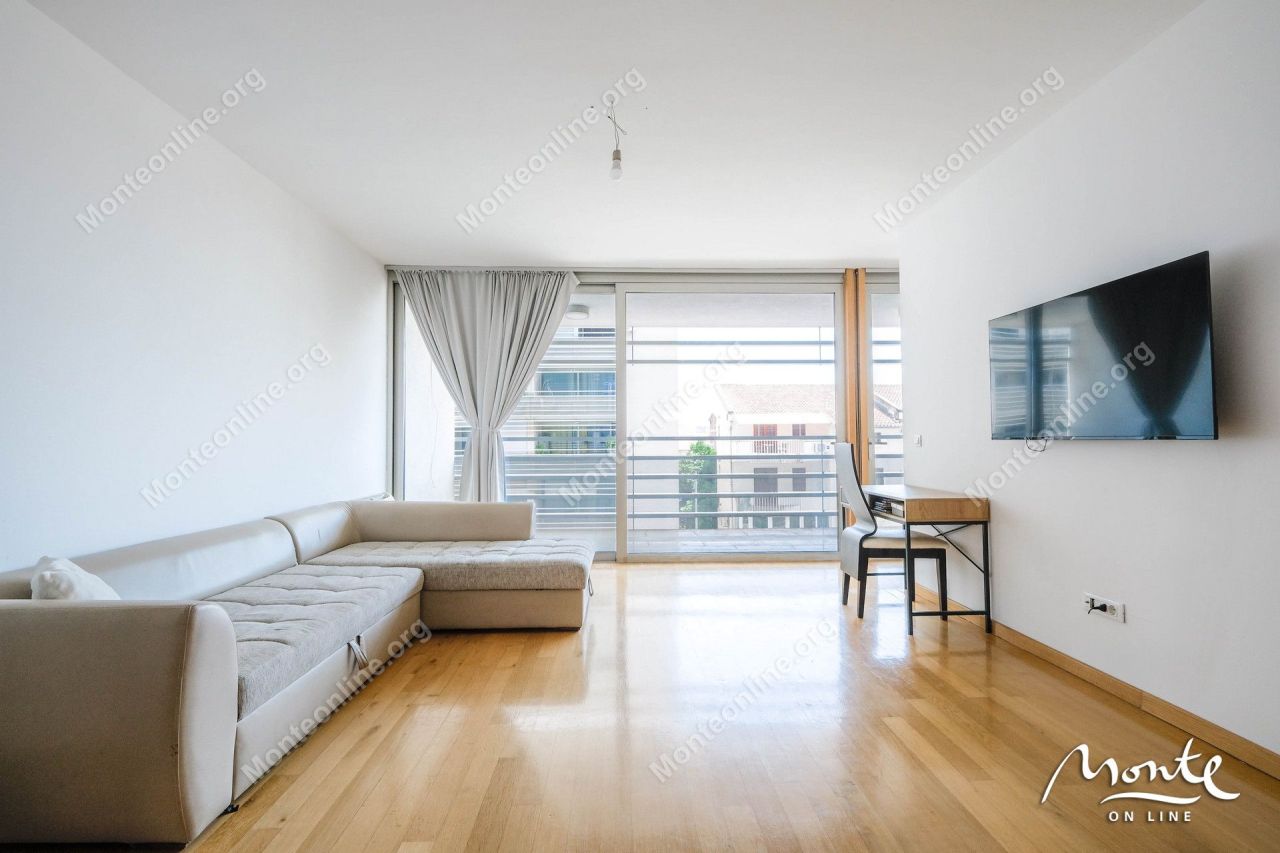 Apartment in Budva, Montenegro, 85 m² - picture 3