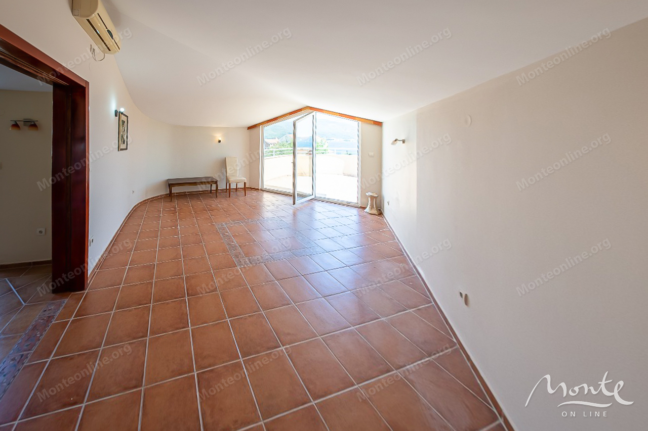 Appartamenti a Bijela, Montenegro, 84 m² - foto 3