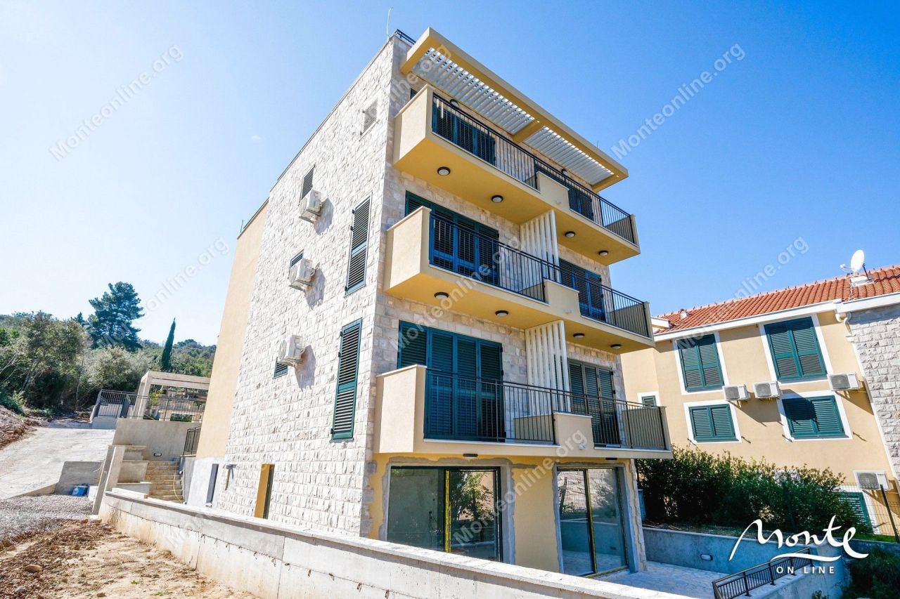 Appartement à Krasici, Monténégro, 96 m² - image 3