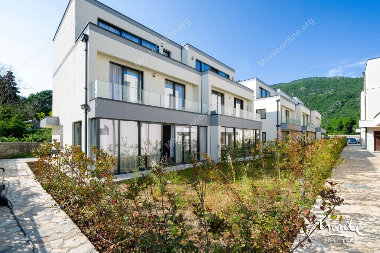 Villa en Lastva, Montenegro, 162 m² - imagen 3