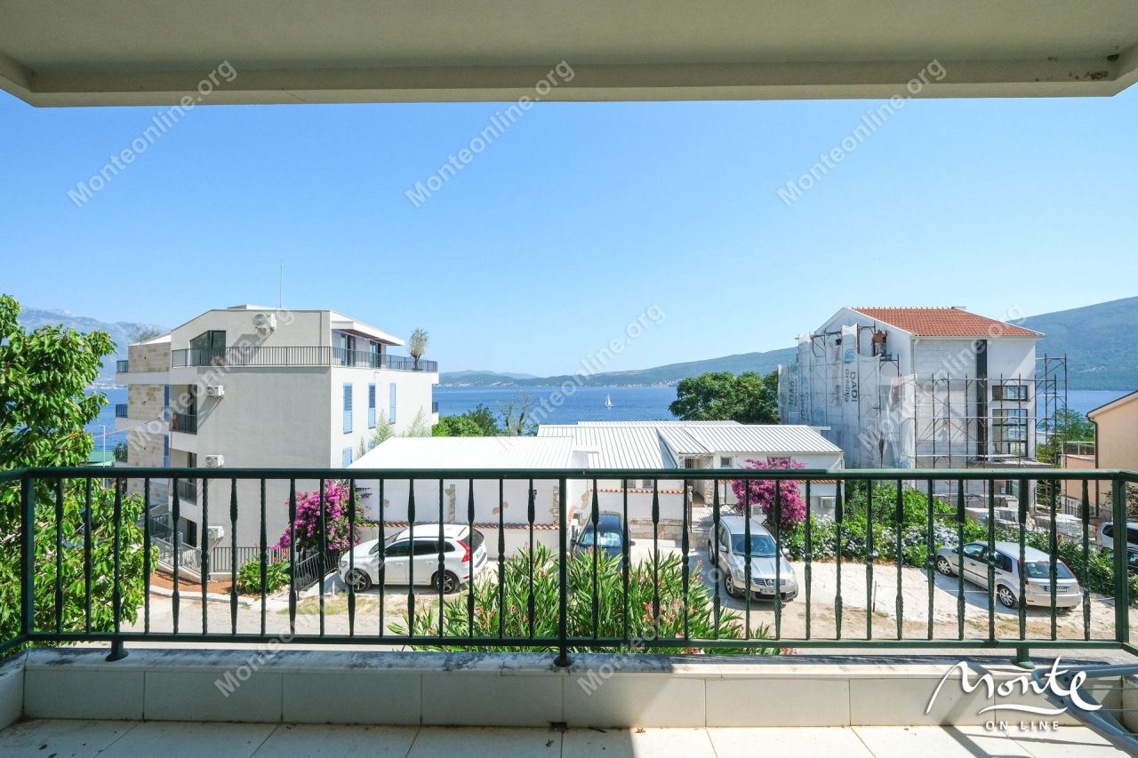 Apartamento en Bijela, Montenegro, 72 m² - imagen 3