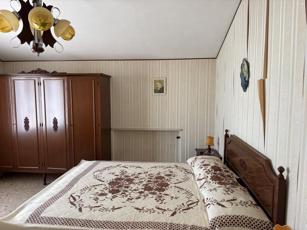 Casa adosada en Citta Sant'Angelo, Italia, 176 m² - imagen 13