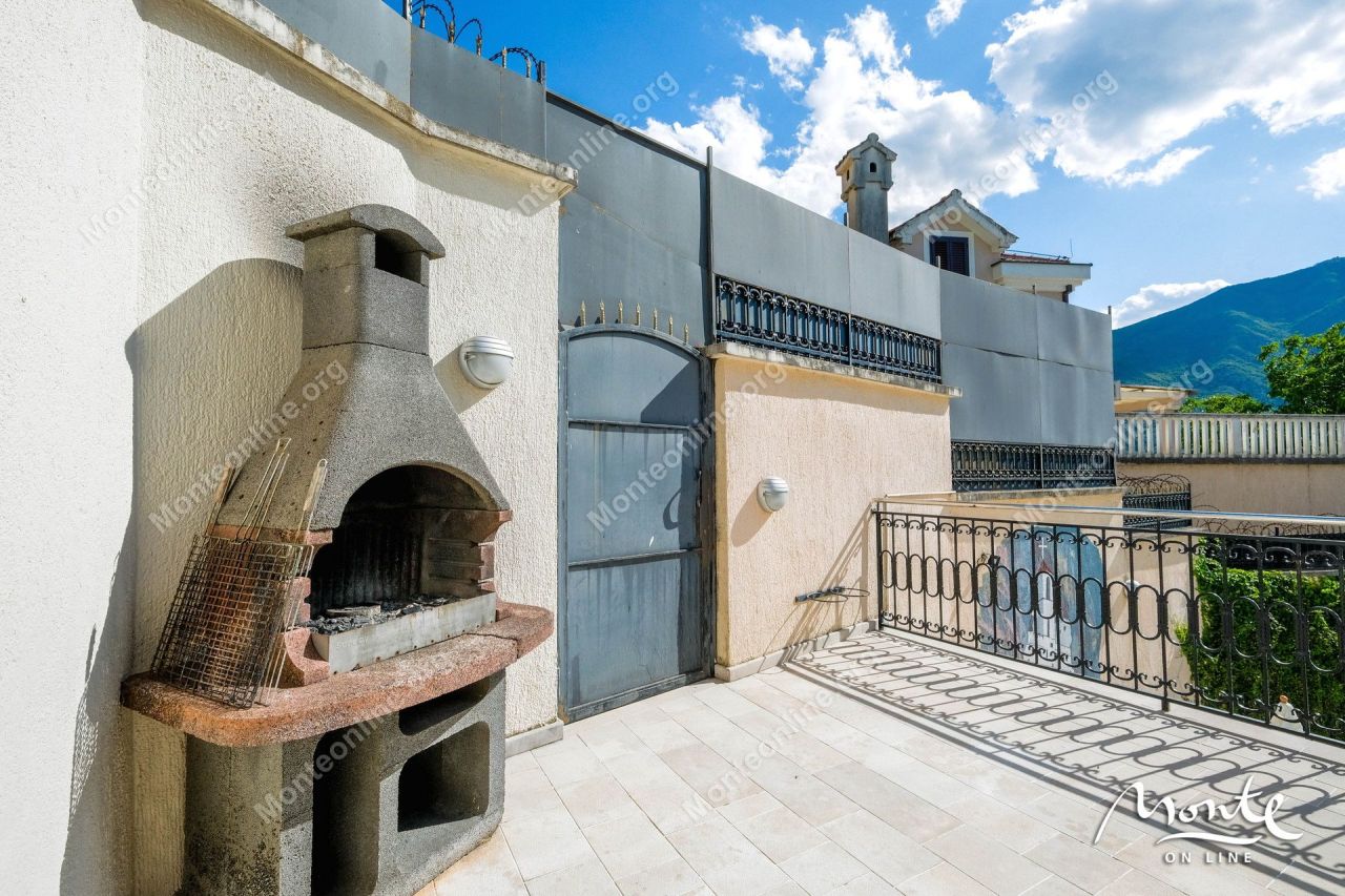 Apartment in Dobrota, Montenegro, 85 m² - picture 4