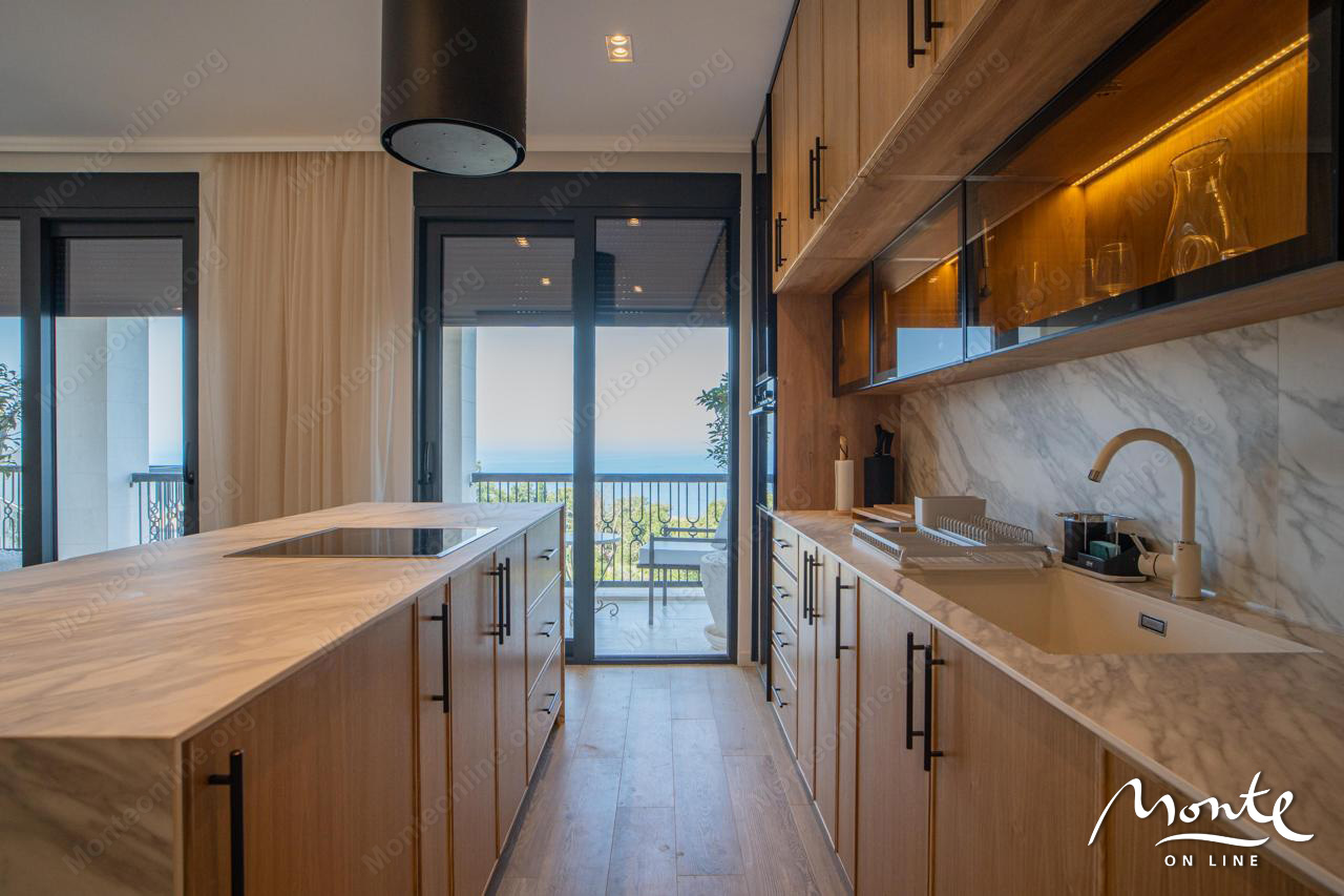 Villa à Rézévici, Monténégro, 650 m² - image 4