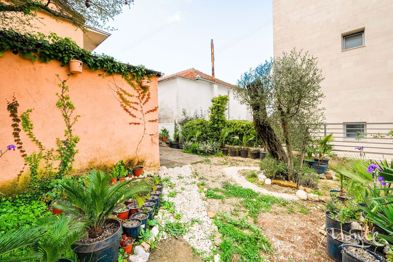 Villa in Tivat, Montenegro, 119 m² - picture 4