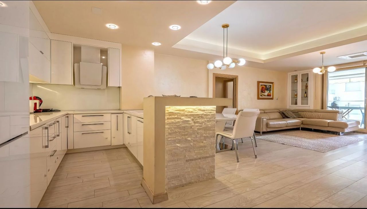 Apartment in Budva, Montenegro, 80 m² - picture 4