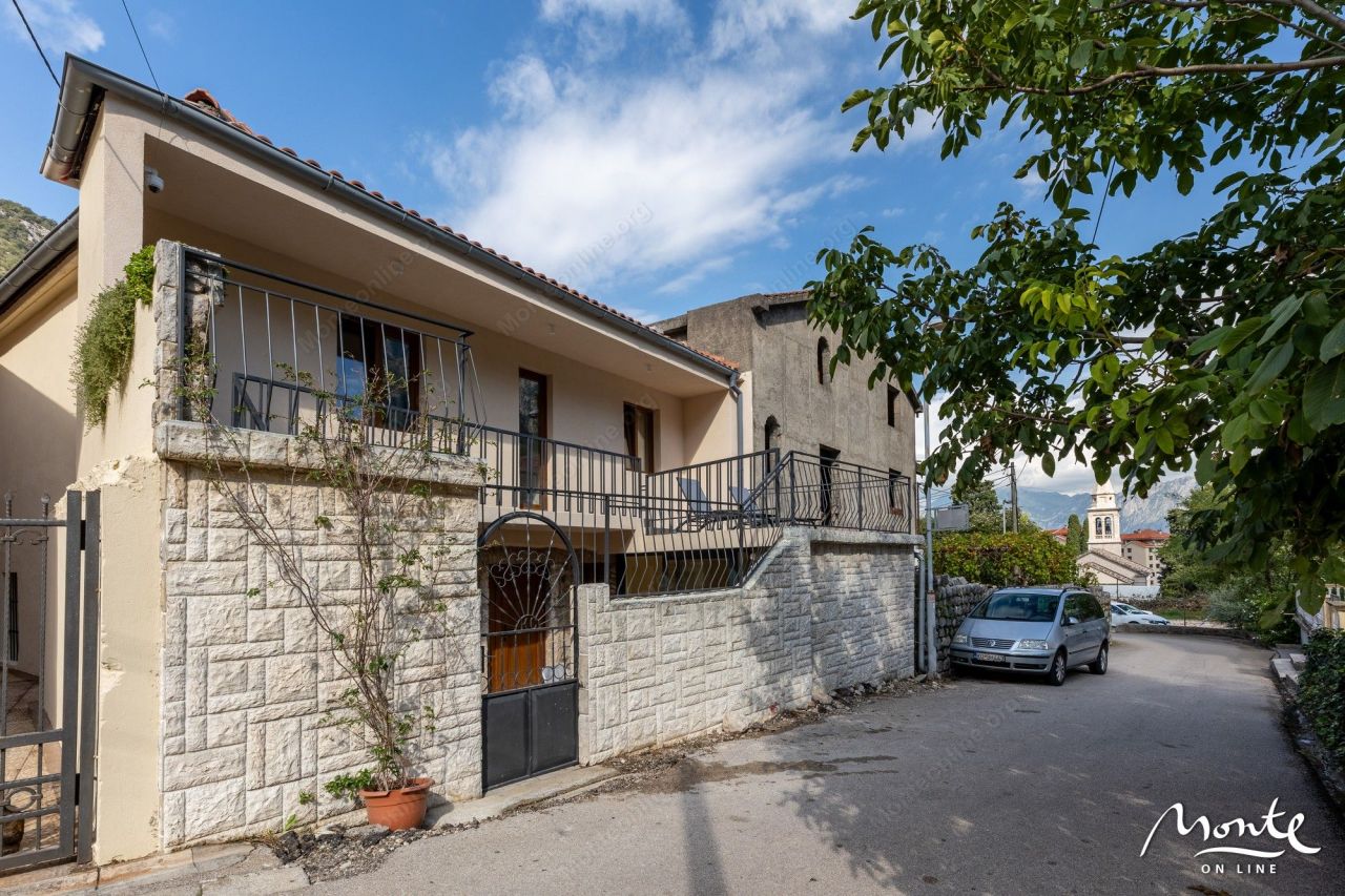 Villa in Kotor, Montenegro, 110 m² - Foto 4