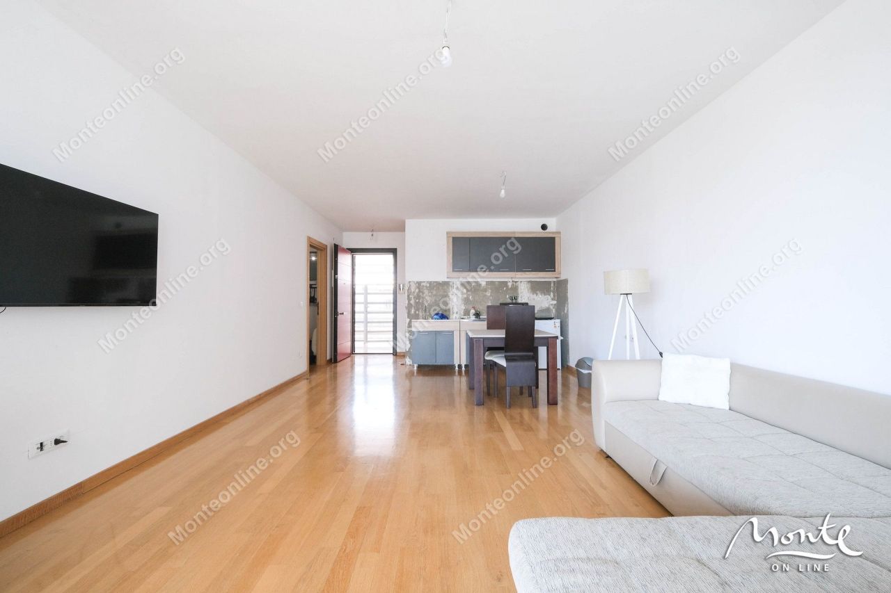 Apartment in Budva, Montenegro, 85 m² - picture 4