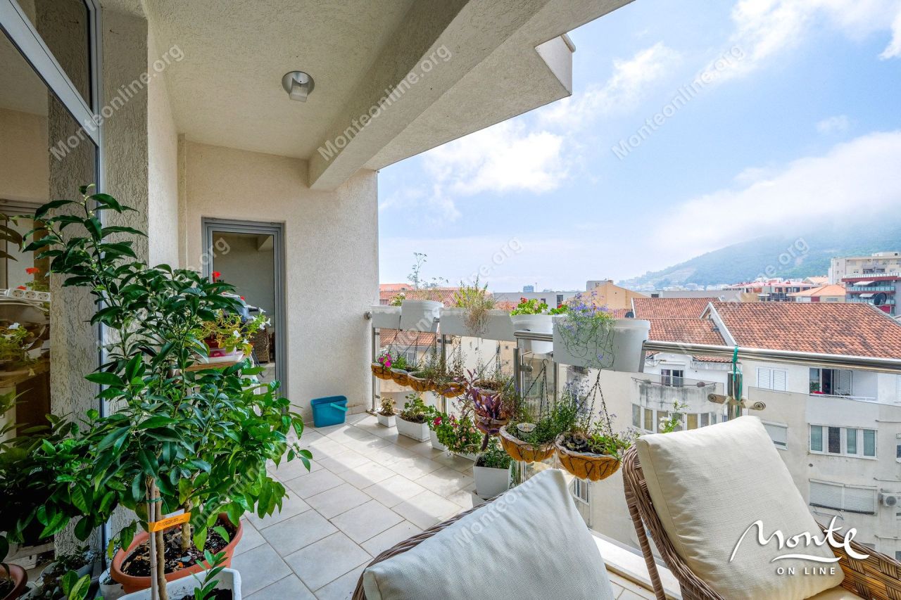 Apartment in Budva, Montenegro, 150 m² - picture 5