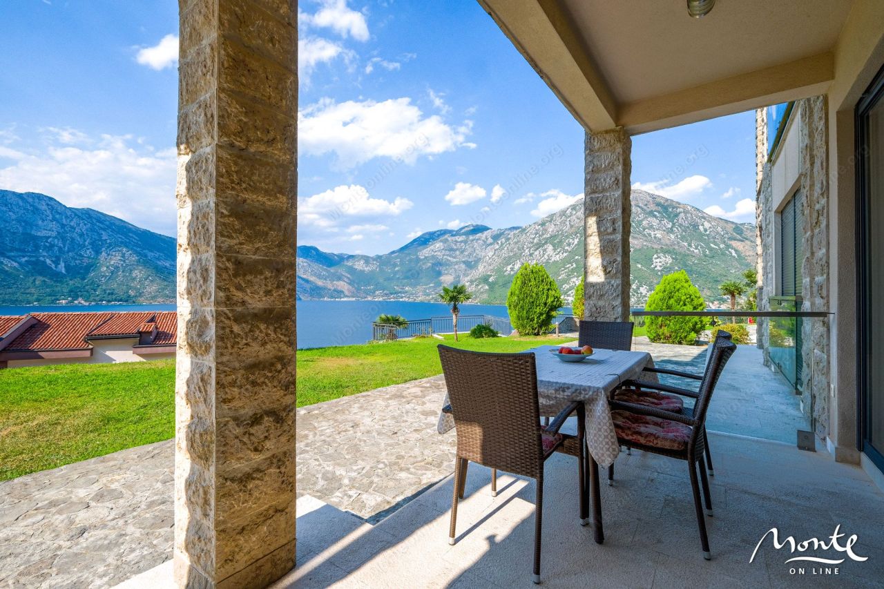 Apartment in Kostanjica, Montenegro, 68 m² - picture 5