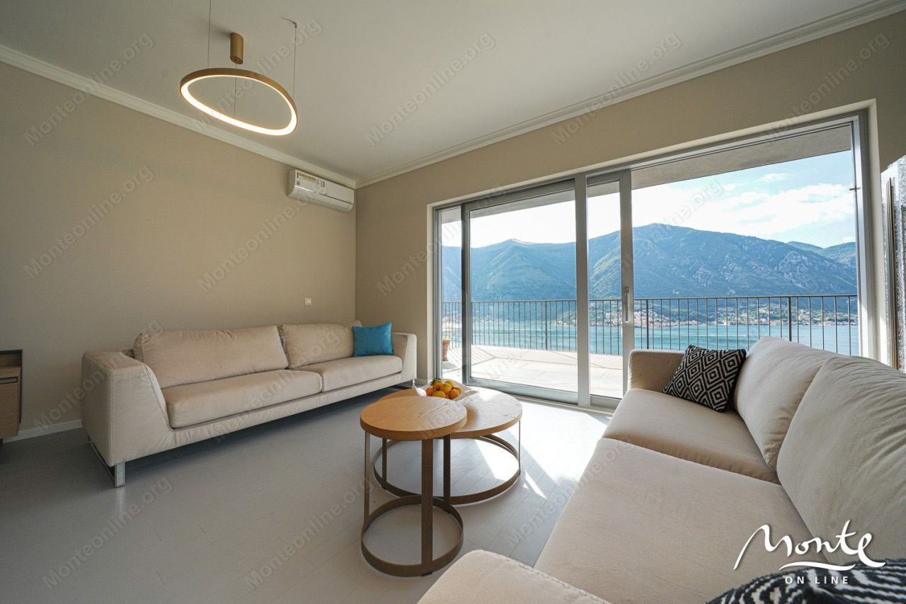 Apartment in Dobrota, Montenegro, 158 m² - picture 5