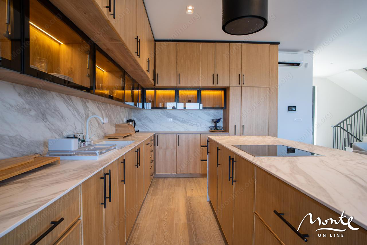 Villa à Rézévici, Monténégro, 650 m² - image 6